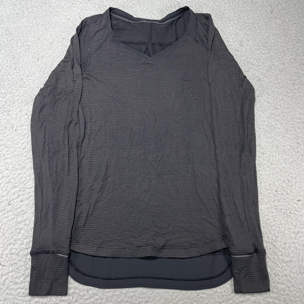 Lululemon Shirt Womens Small Gray V Neck Long Sleeve Stripe Hem Yoga Running Gym